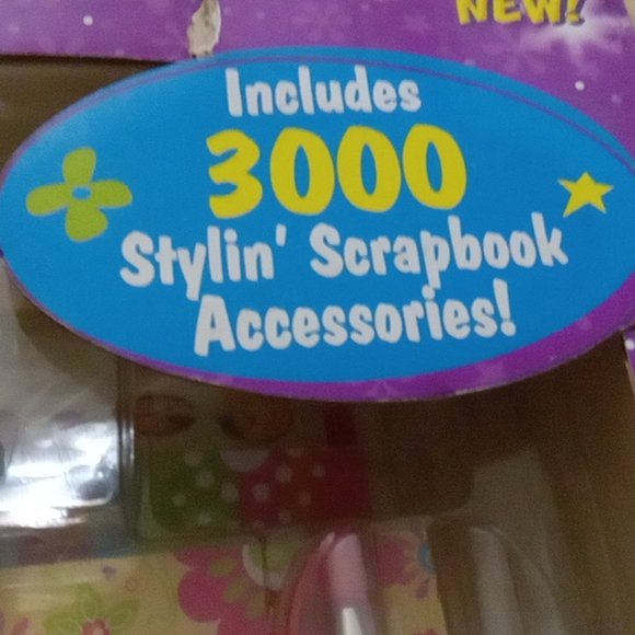 Lit' girls scrapbook - Picture 4 of 7